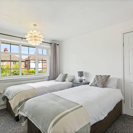 Bright & Spacious With Garden & Parking Nottingham Kültér fotó