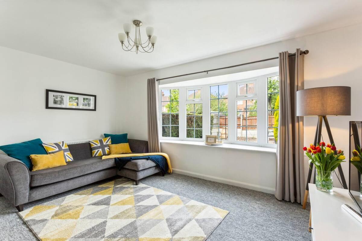 Bright & Spacious With Garden & Parking Nottingham Kültér fotó