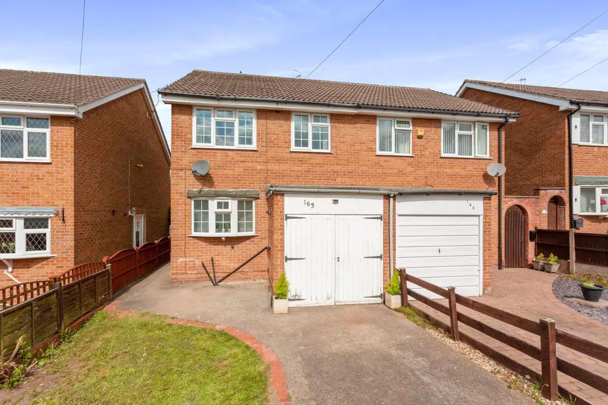 Bright & Spacious With Garden & Parking Nottingham Kültér fotó