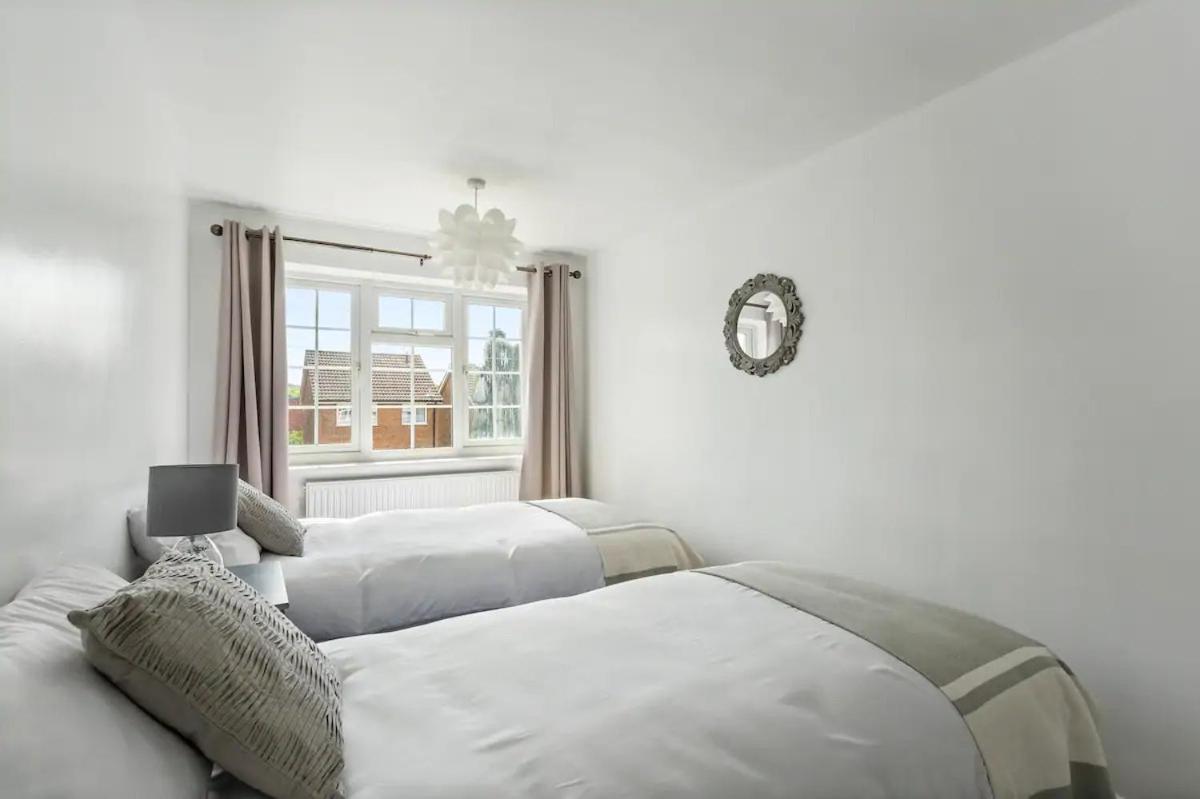 Bright & Spacious With Garden & Parking Nottingham Kültér fotó